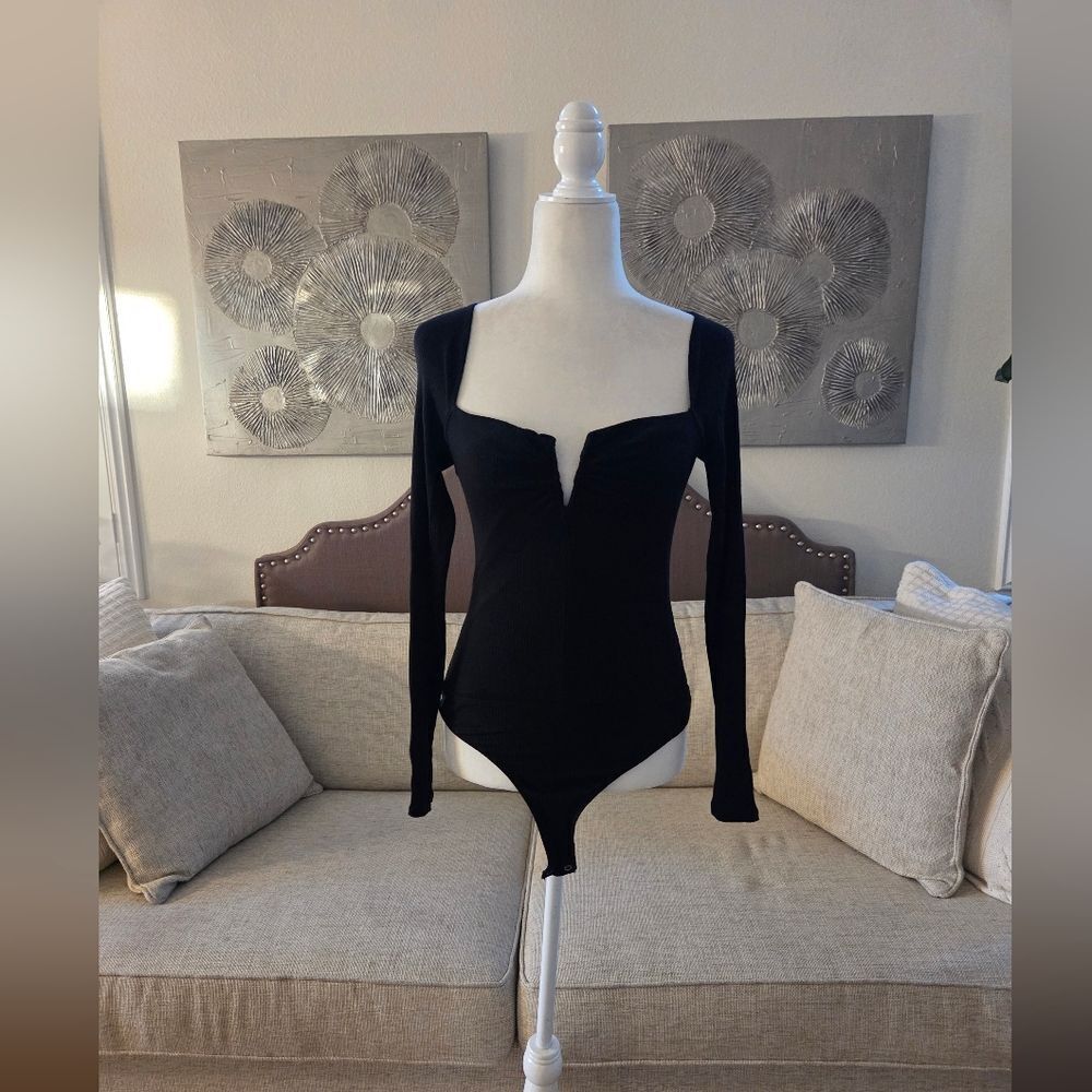 ✨AFRM✨ Isabella Notch-Front Long Sleeve Bodysuit - [Small, Black]